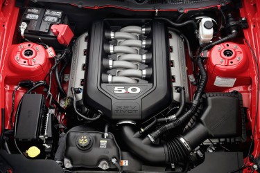 2011MustangGT5.0-engine-3