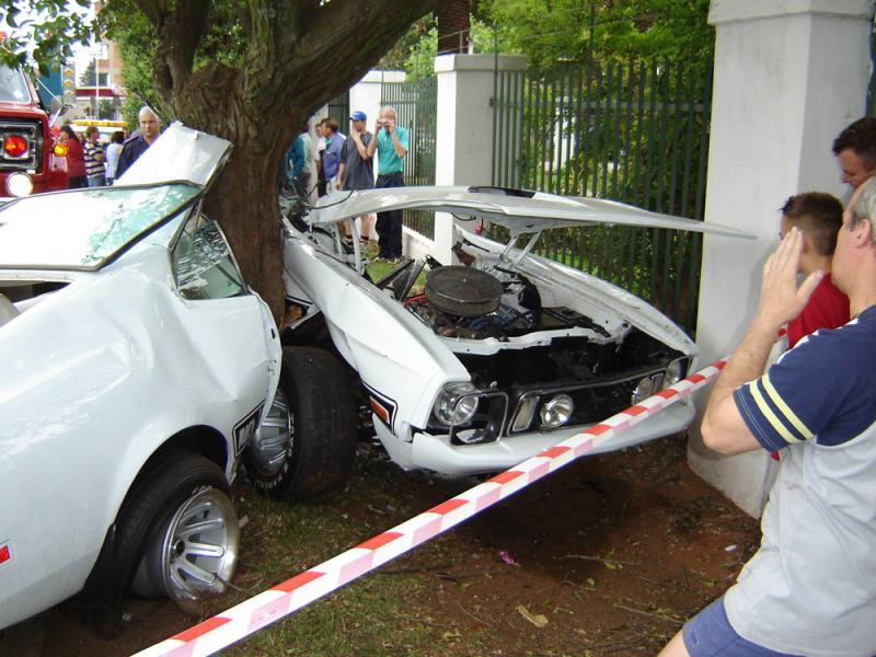 Mach1MustangCrashSouth-Africa