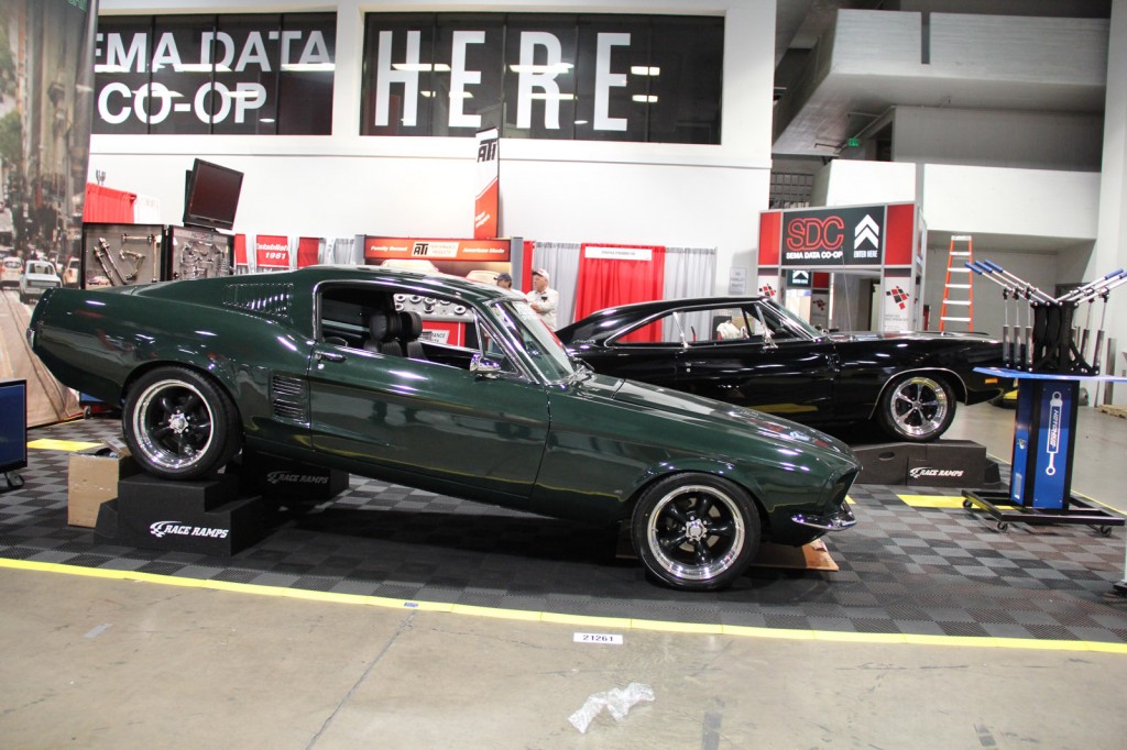 Bullitt-Chase-Scene-Hotchkis-SEMA-2013-Charger-Mustang-06