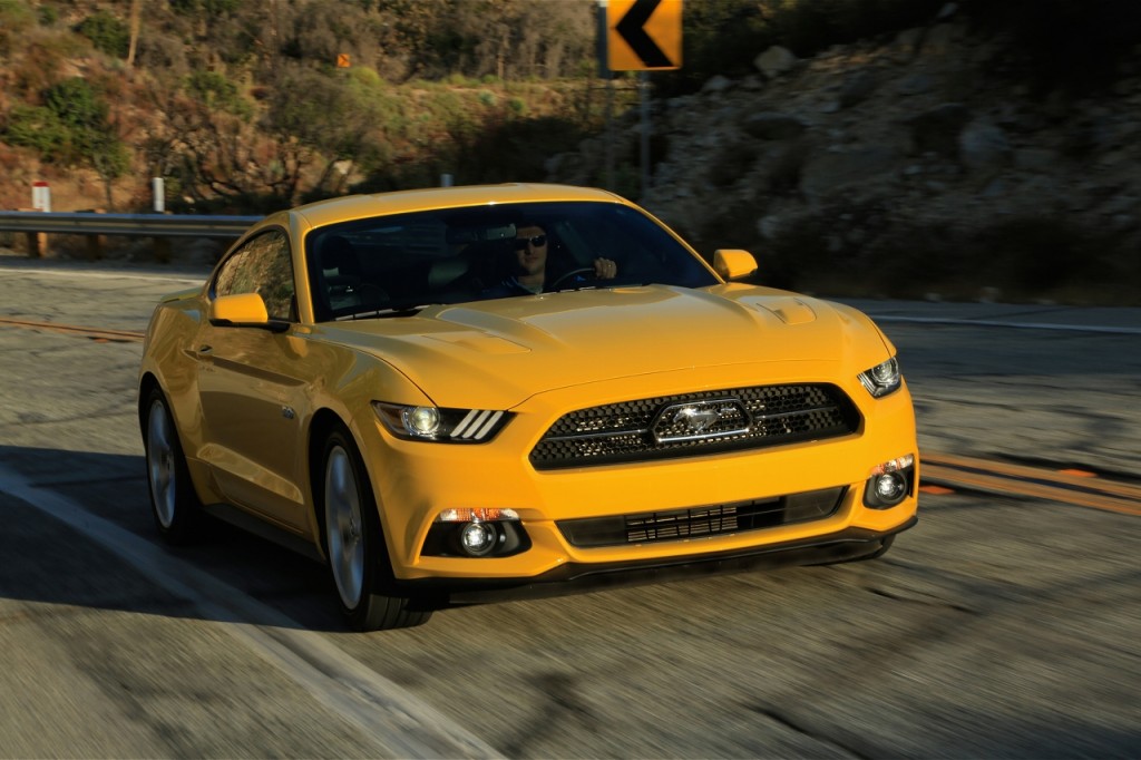2015-ford-mustang-gt-front-three-quarter-in-motion