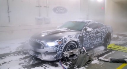 VideoFordTestingGT350Mustang