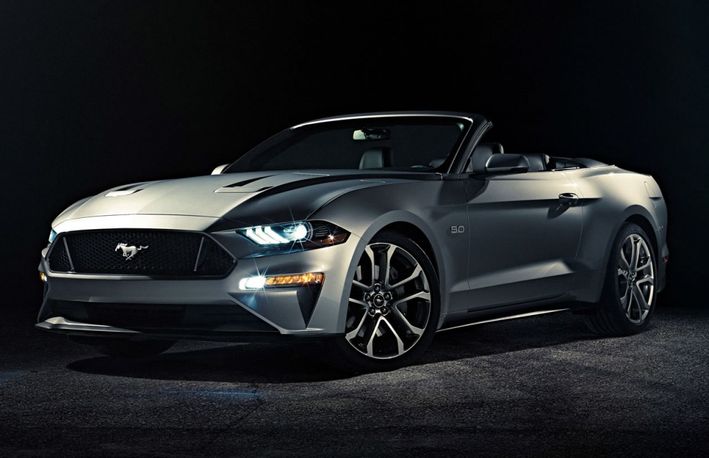 2018-Ford-Mustang-Convertible-Ingot-Silver