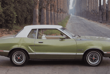 1975 Ford Mustang