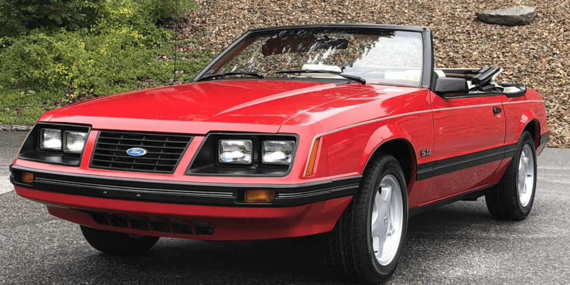 1983 ford mustang GLX
