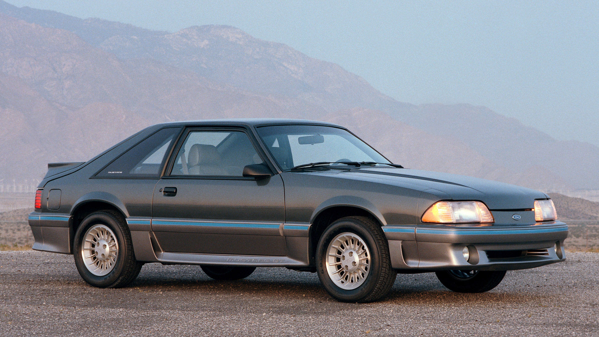 https://www.mustangspecs.com/wp-content/uploads/2019/10/1987-ford-mustang-gt-v2.jpg