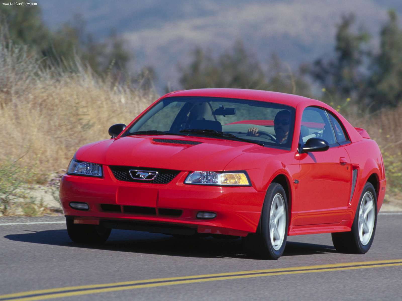 2000 Ford Mustang