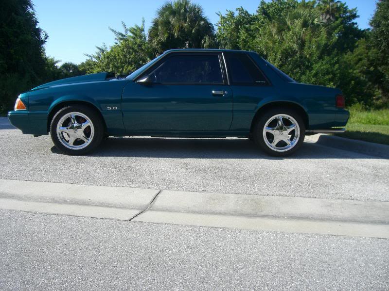 Bright Green (Calypso) 1992 Ford Mustang
