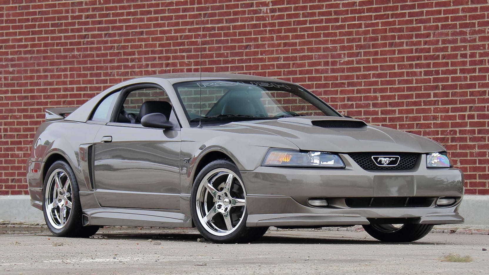 Mineral Gray 2002 Ford Mustang