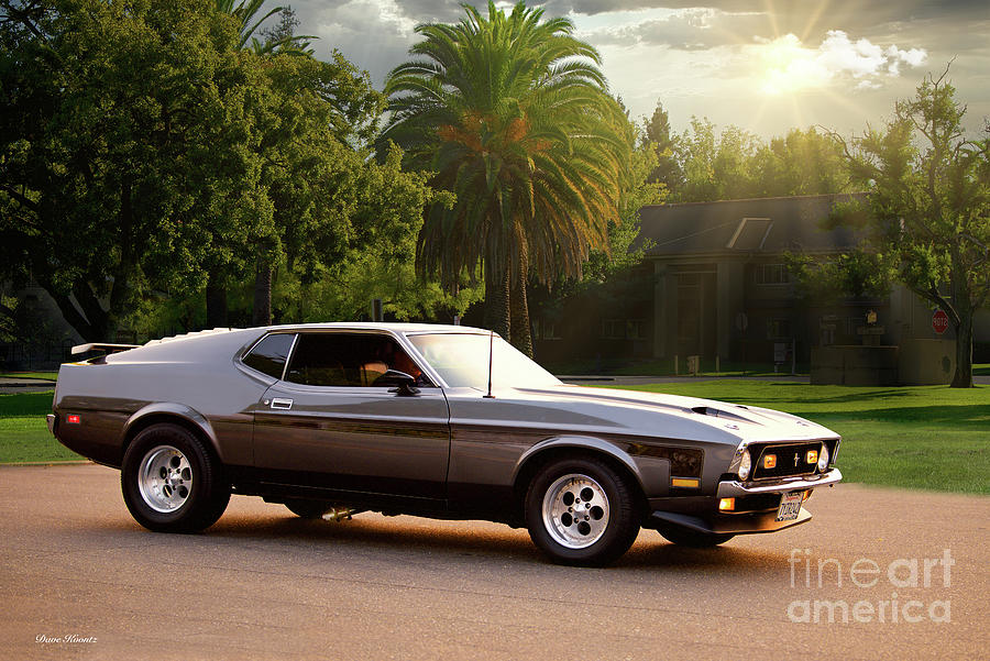 Maroon 1971 Ford Mustang
