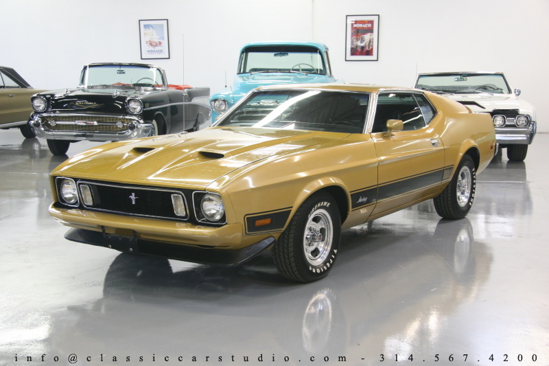 Gold Glow 1973 Ford Mustang