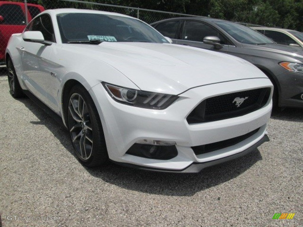 Oxford White 2015 Ford Mustang