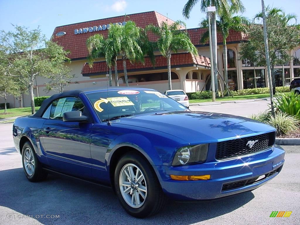 Vista Blue 2006 Ford Mustang
