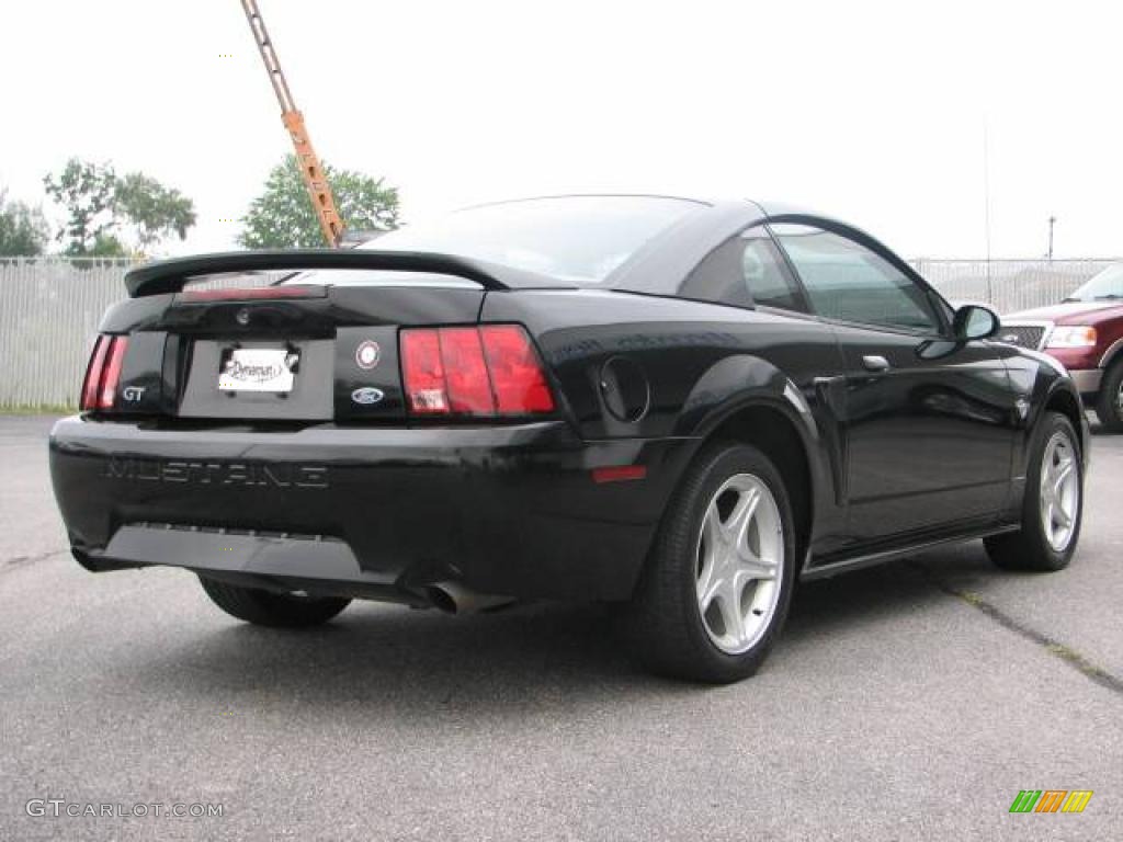 Black 1999 Ford Mustang