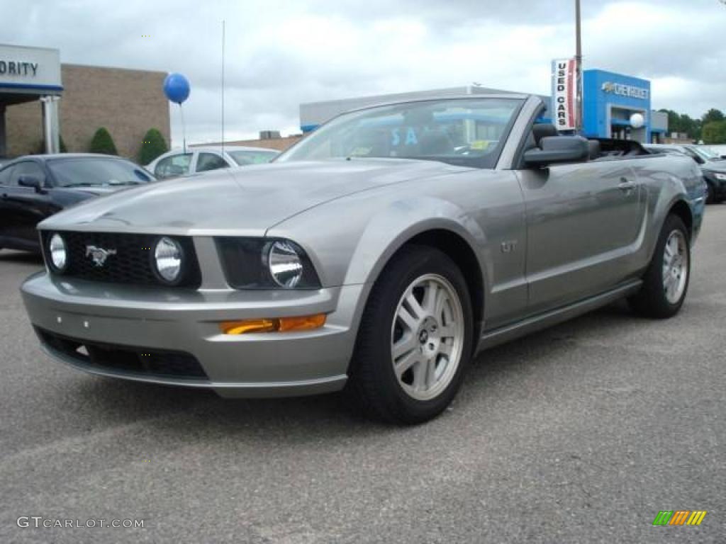 Silver 2008 Ford Mustang