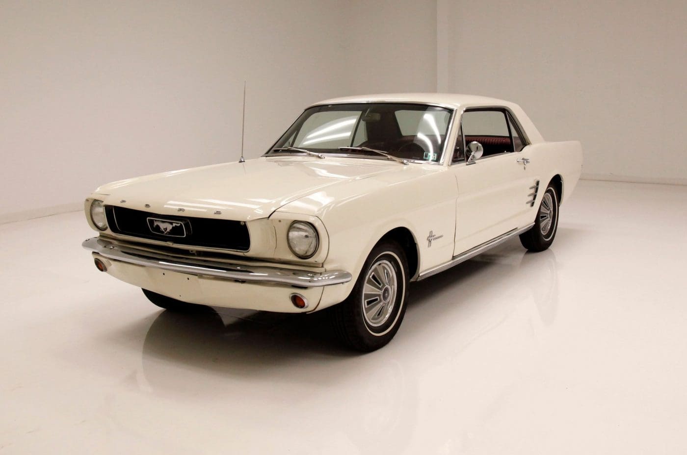 Wimbledon White 1966 Ford Mustang