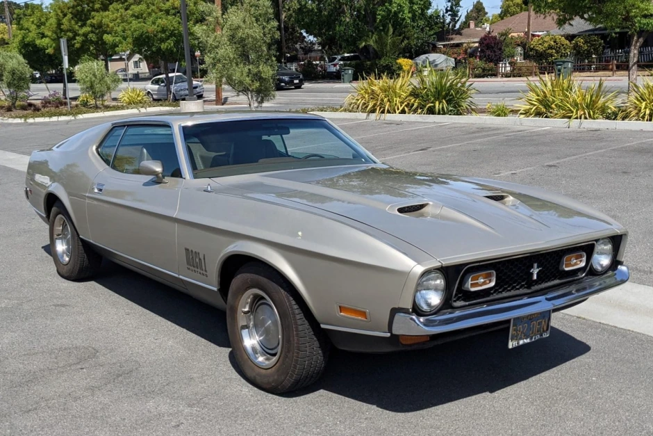 Light Pewter 1972 Ford Mustang