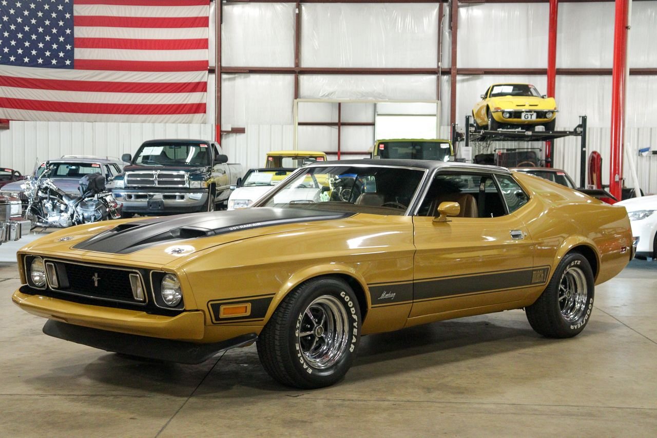Gold Glow 1973 Ford Mustang