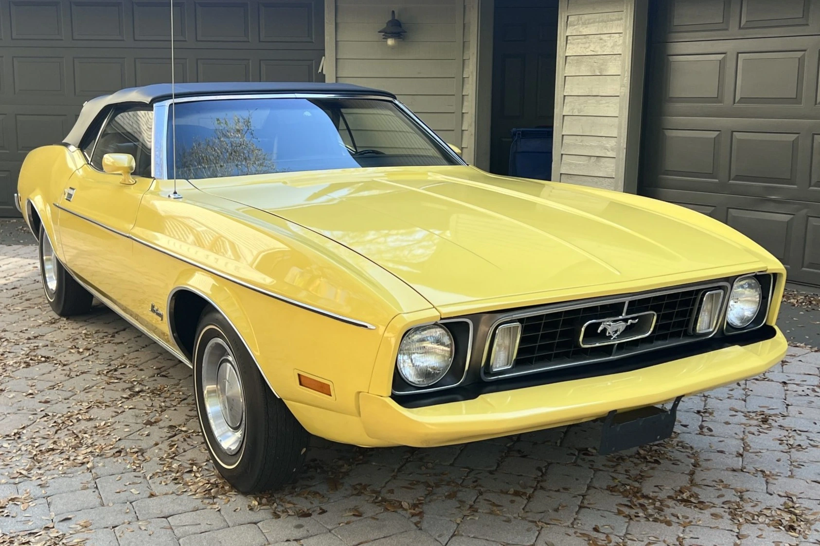 Medium Bright Yellow 1973 Ford Mustang