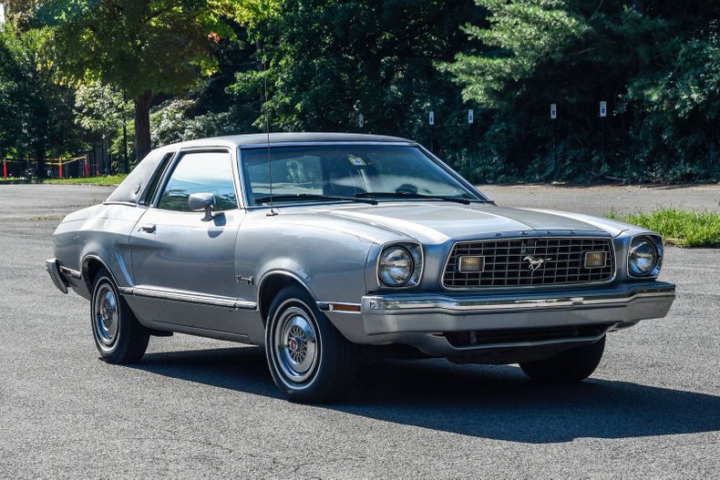 Silver 1975 Ford Mustang