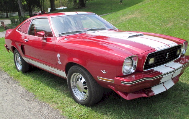 Bright Red (Vermilion) 1976 Ford Mustang