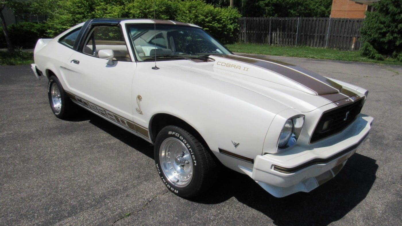 Polar White 1977 Ford Mustang