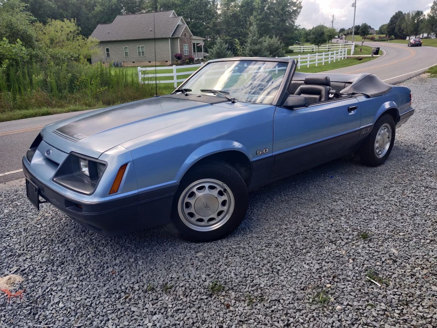 Light Regatta Blue 1985 Ford Mustang