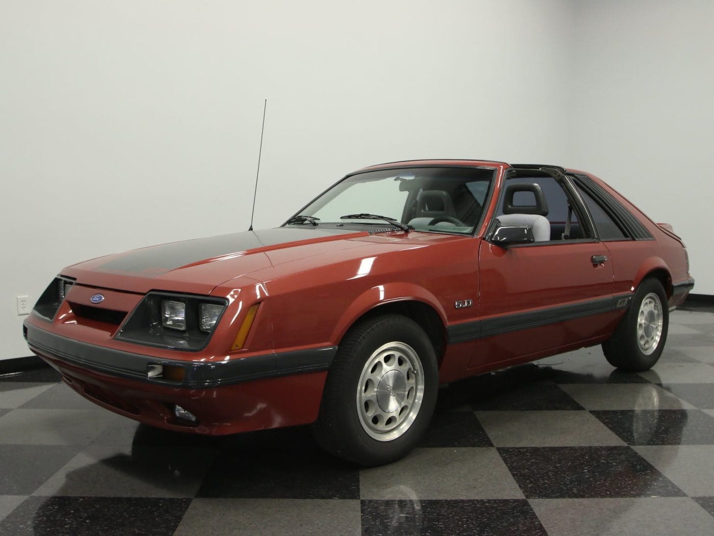 Medium Canyon Red 1985 Ford Mustang