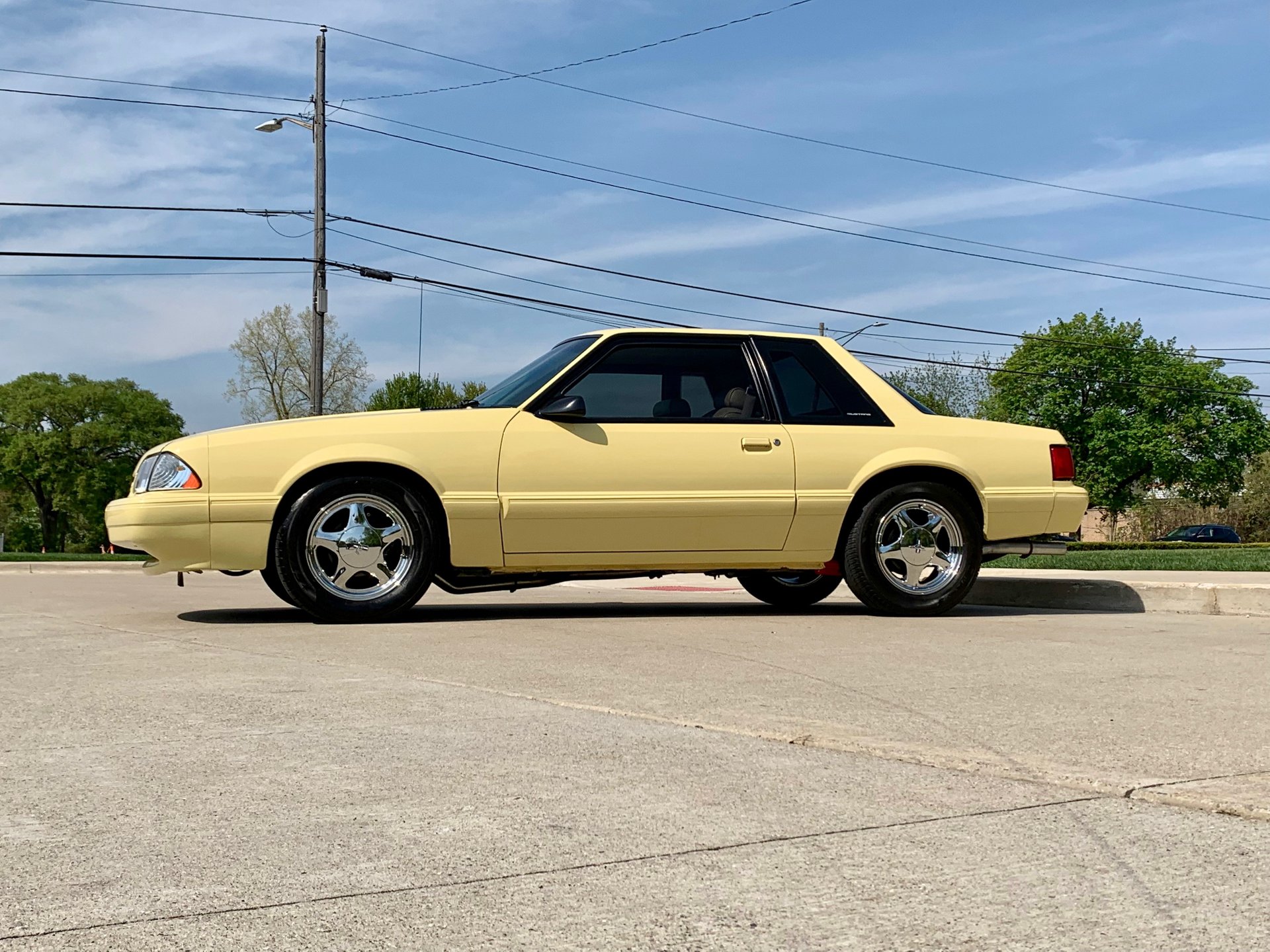 Mimosa Yellow 1988 Ford Mustang