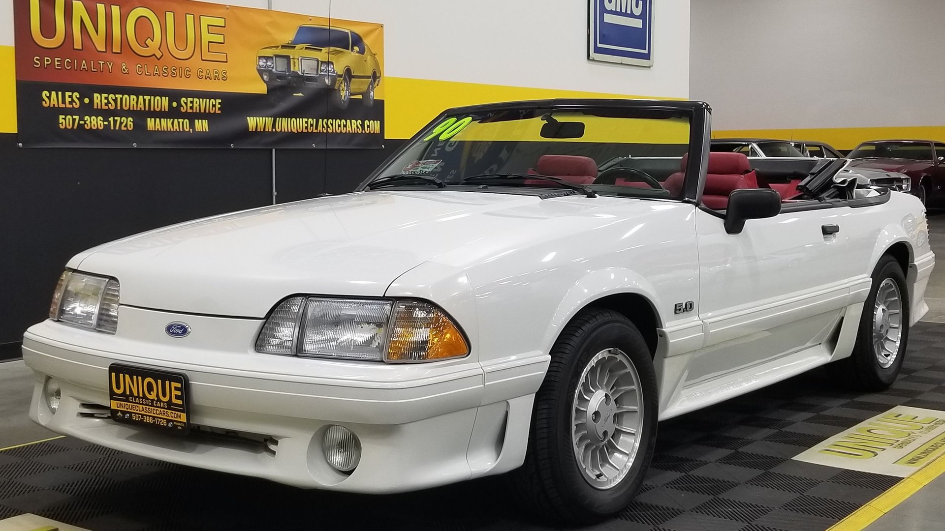Oxford White 1990 Ford Mustang