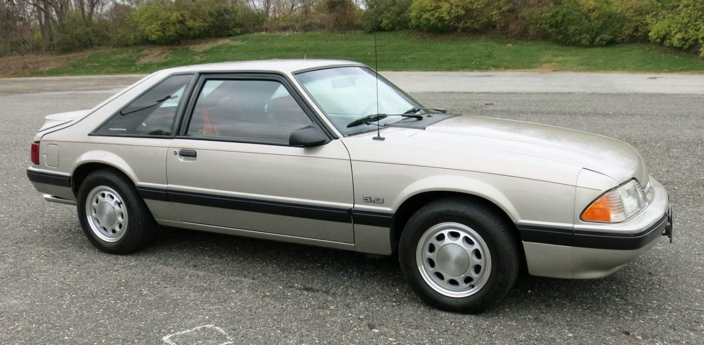 Light Titanium 1990 Ford Mustang