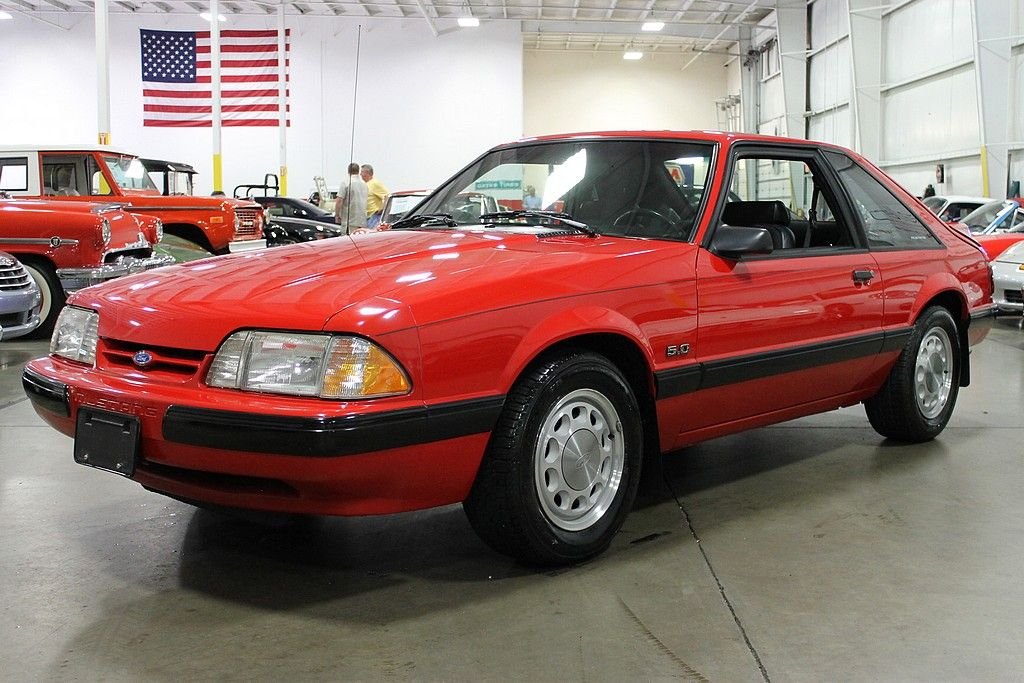Vermilion 1990 Ford Mustang