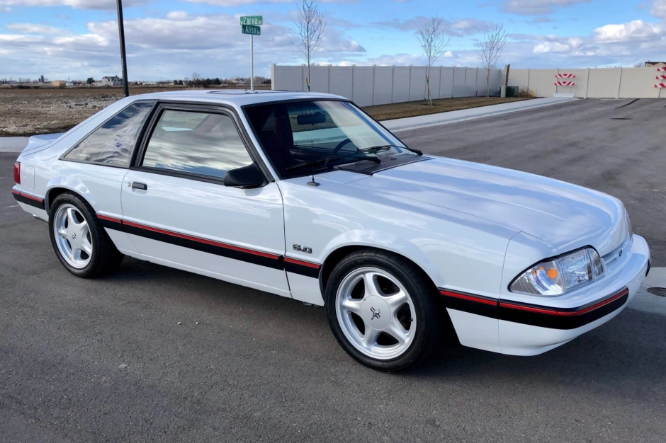 Oxford White 1991 Ford Mustang
