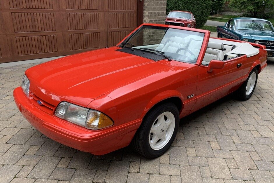 Vibrant Red 1992 Ford Mustang