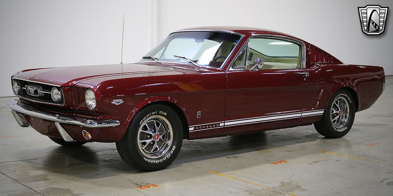 Maroon 1972 Ford Mustang