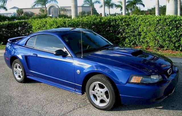Sonic Blue 2004 Ford Mustang