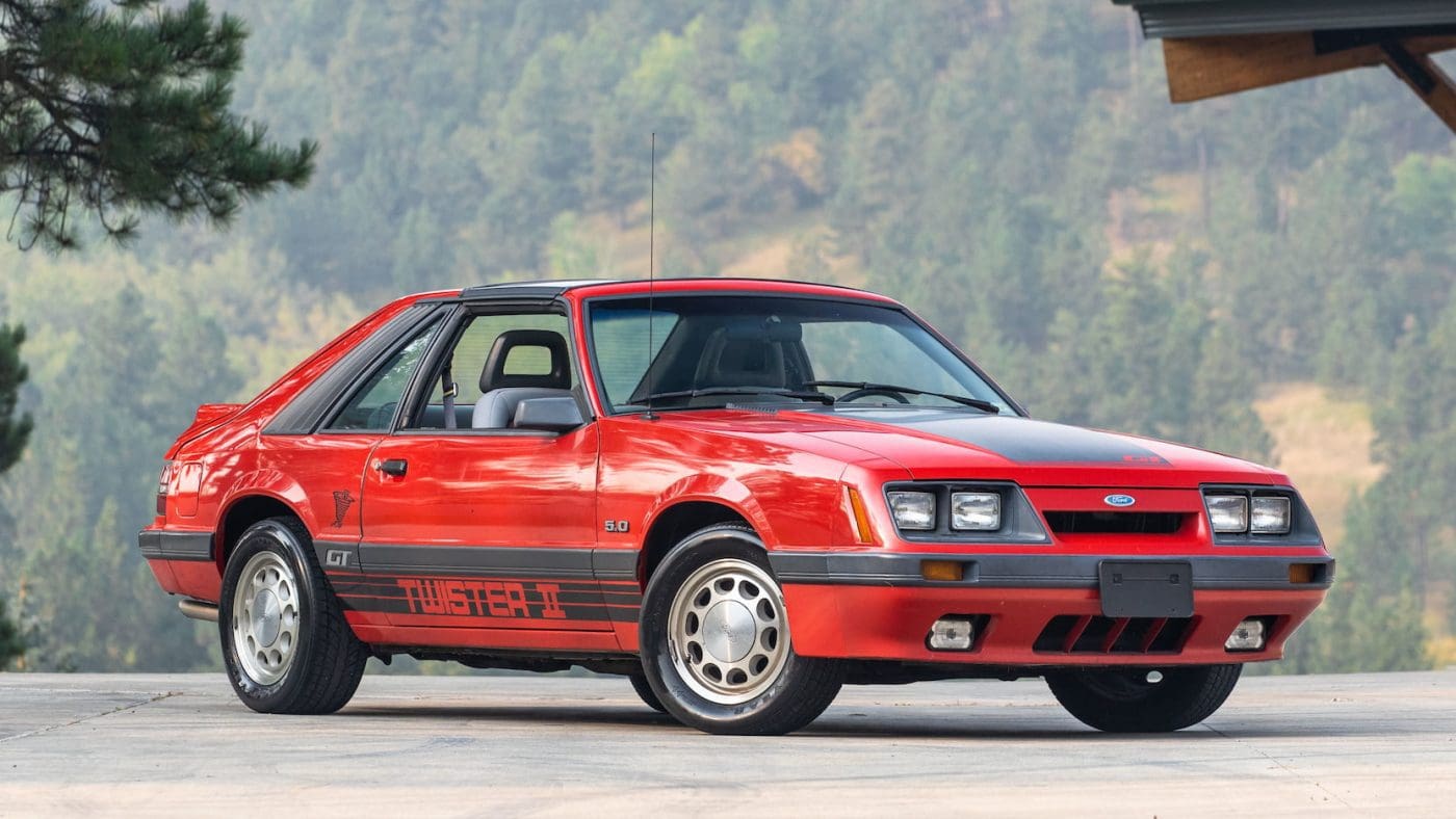 Medium Canyon Red 1985 Ford Mustang