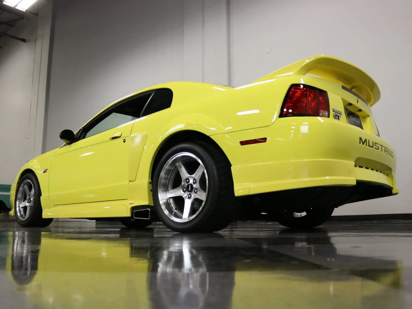 Zinc Yellow 2000 Ford Mustang