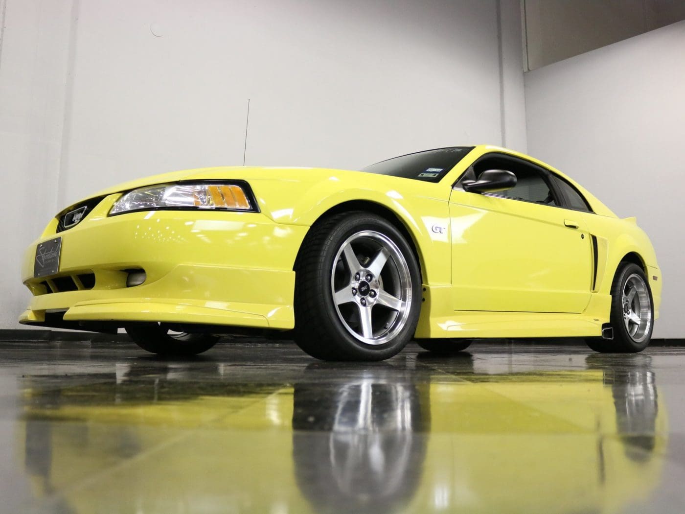 Zinc Yellow 2000 Ford Mustang