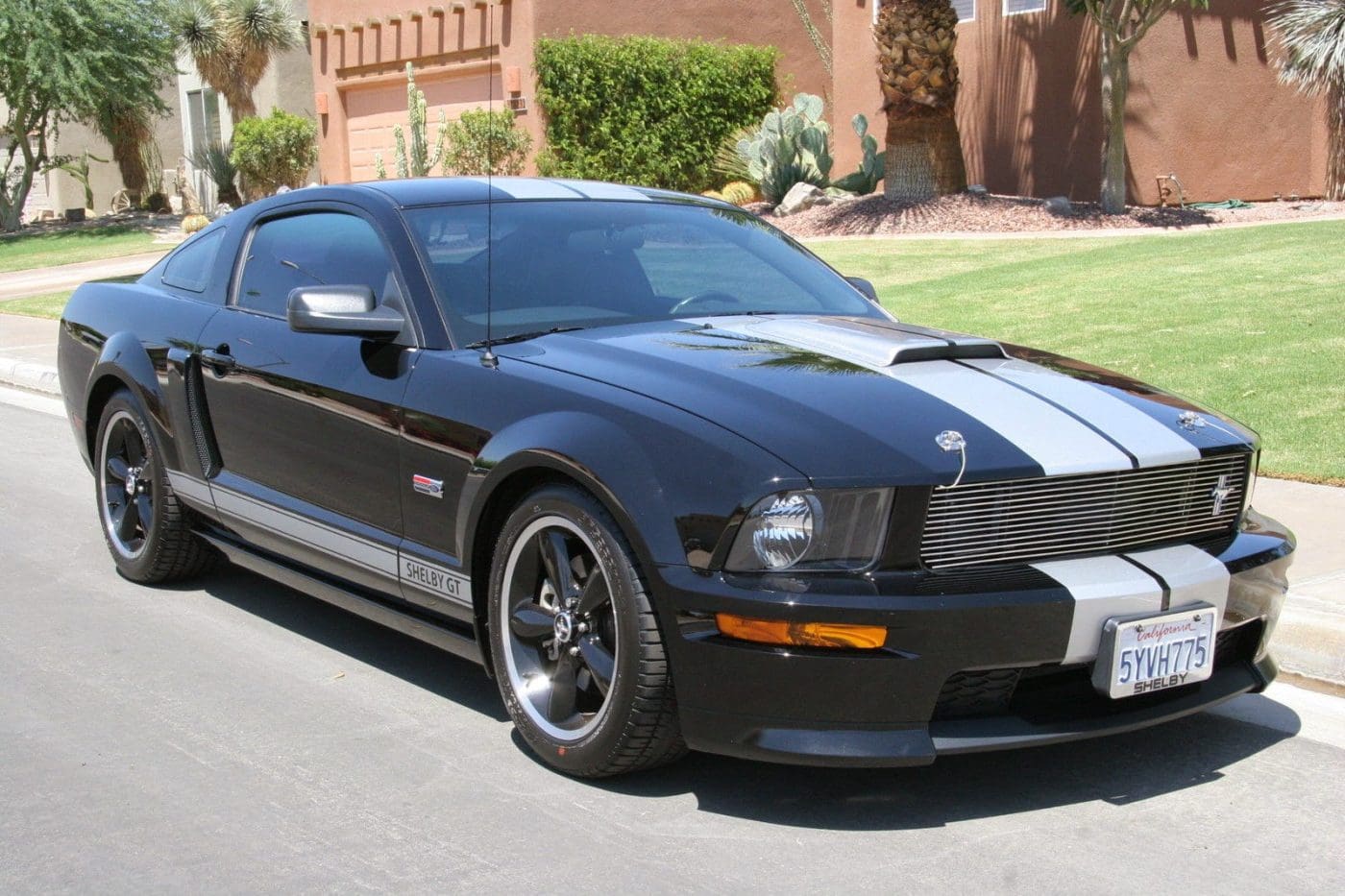 Black 2007 Ford Mustang