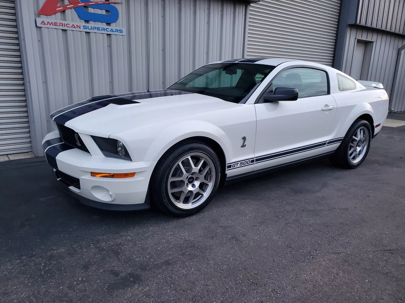 Performance White 2008 Ford Mustang