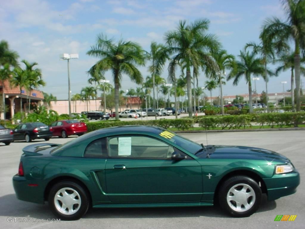 Amazon (Tropic) Green 2000 Ford Mustang
