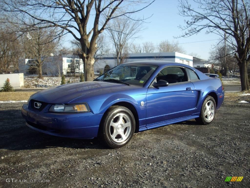 Sonic Blue 2004 Ford Mustang