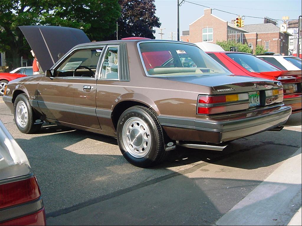 Dark Clove Brown 1985 Ford Mustang