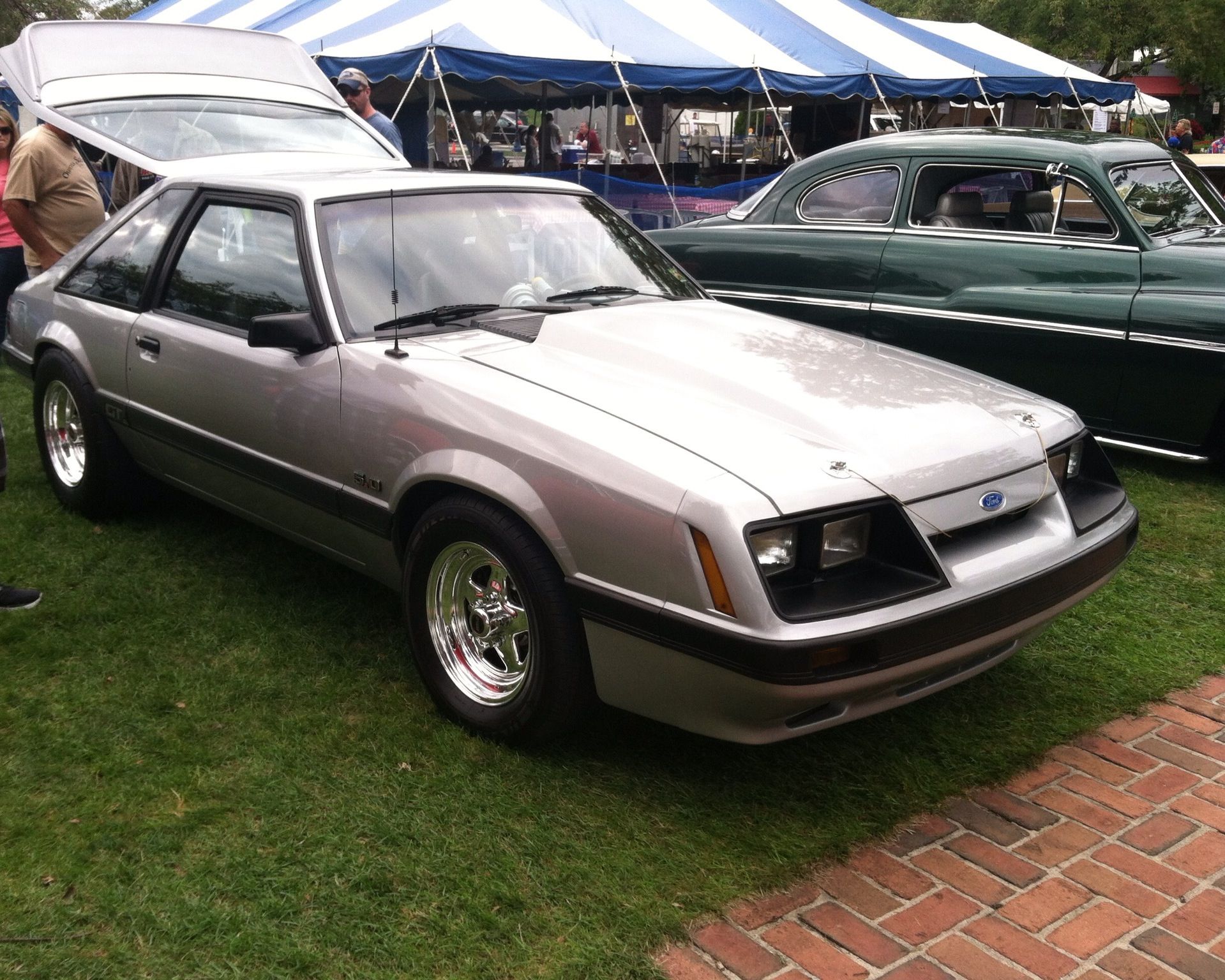 Silver 1986 Ford Mustang