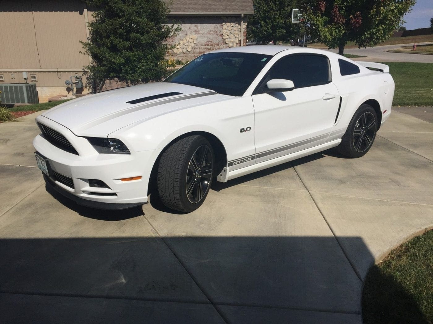 Oxford White 2014 Ford Mustang