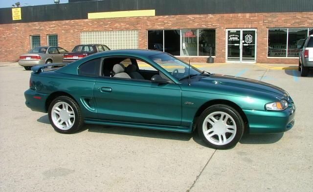 Deep Forest Green 1996 Ford Mustang