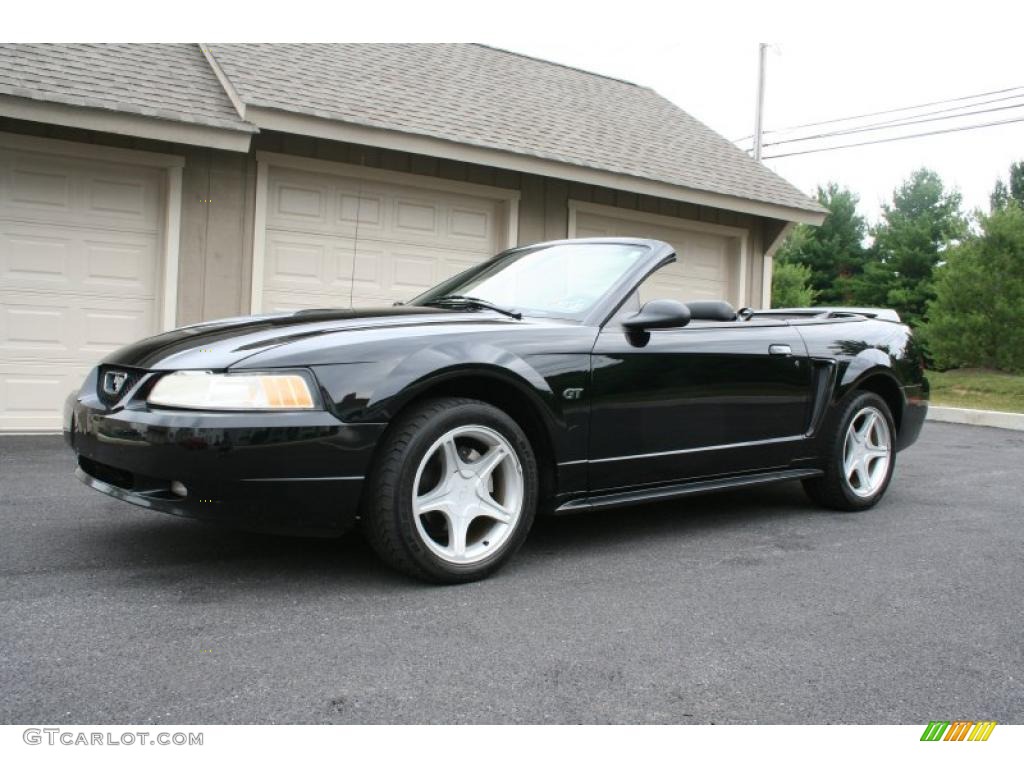 Black 2000 Ford Mustang