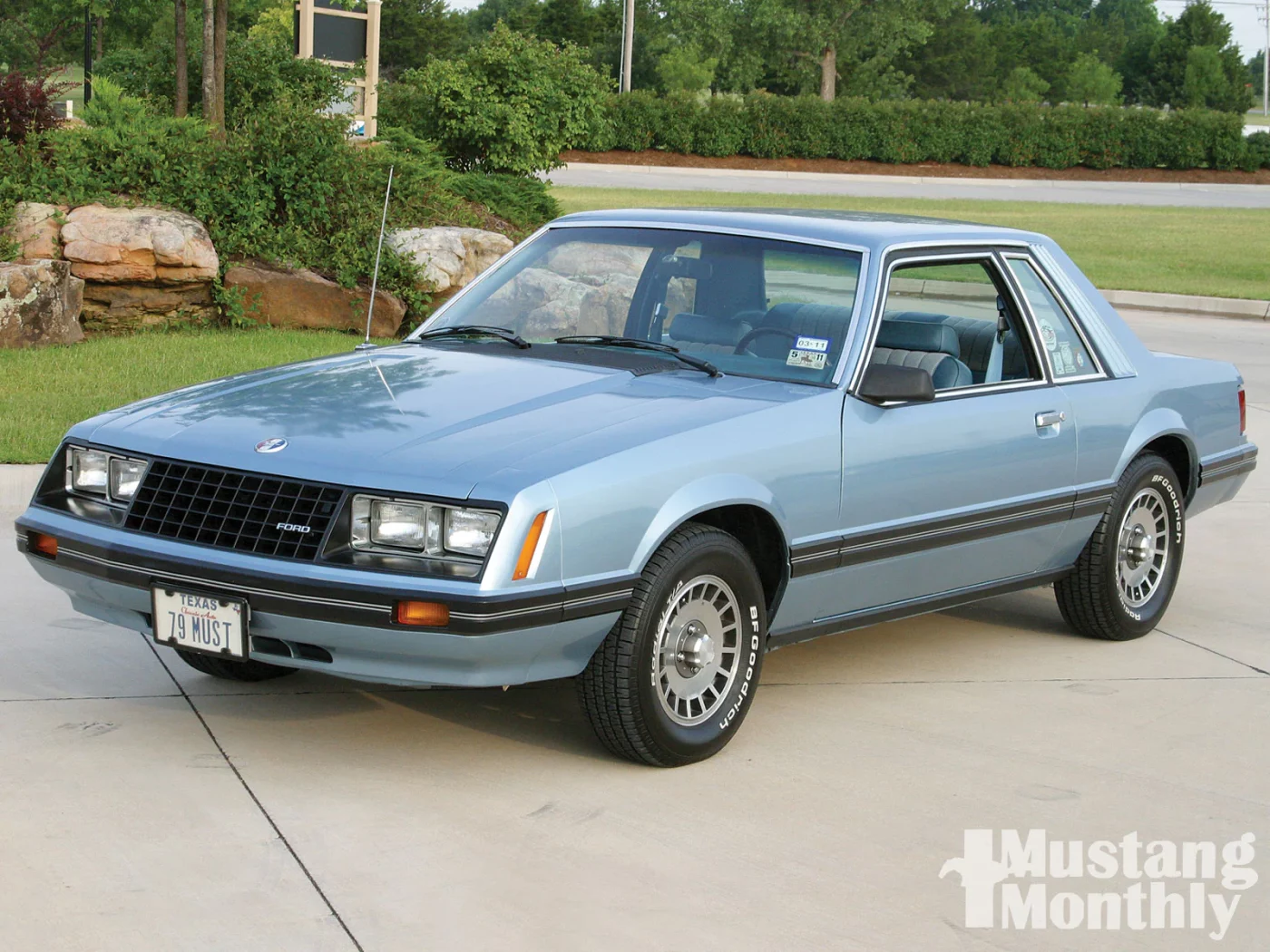 Medium Blue Glow 1979 Ford Mustang