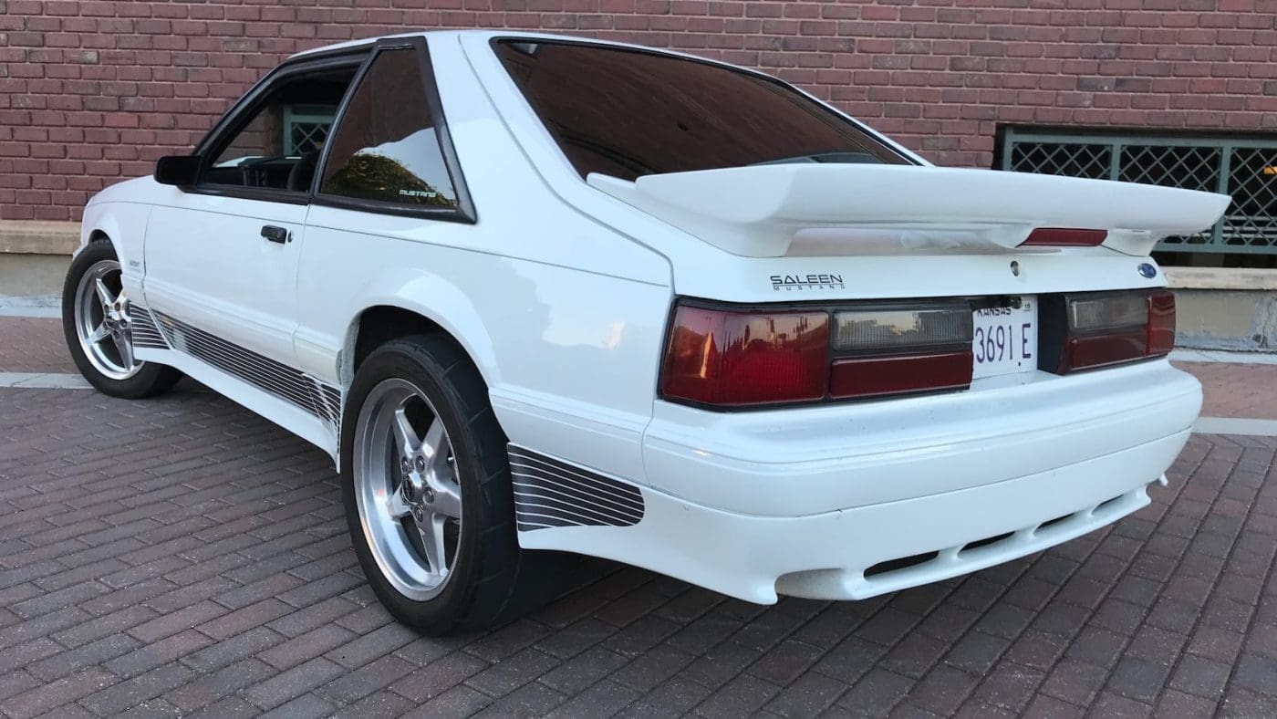 Light Gray (Smoke) 1989 Ford Mustang