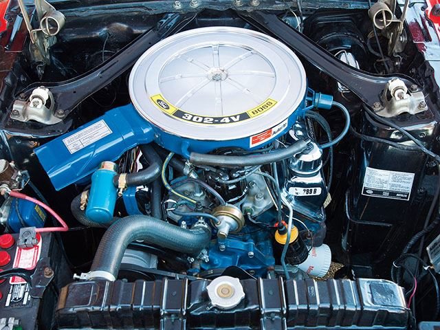 1977 Mustang 302 engine